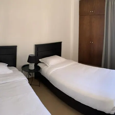 Sunshine Escape Apartment Larnaca Exterior photo